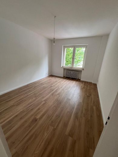 Erstbezug nach Renovierung- Seltene Gelegenheit im Herzen von Düsseldorf Bilk -  WE 04 – Wohnraum 2