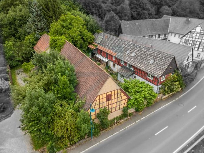 EFH mit riesigem 2.522m² Grundstück, Nebengelass & viel Ausbaupotenzial – Foto 1