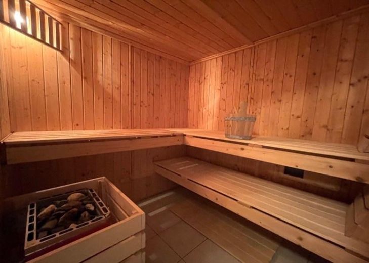 Büyük arsa ve ilave yapılaşma potansiyeline sahip, yeni değerinde müstakil ev – Sauna