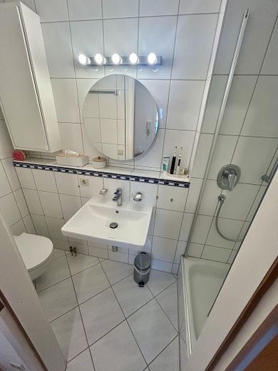 Come vivere in una casa: duplex ammodernato su due livelli con terrazza sul tetto e garage – Foto 6