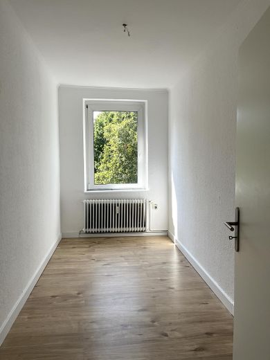 Helle, renovierte 3-Zimmer-Whg in zentraler Lage – Krefeld (3. OG) – Foto 1