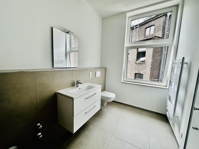 Bezugsfreie Kernsanierte Eigentumswohnung – Badezimmer