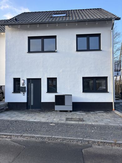 Erstbezug: Helles Reihenendhaus mit Garten & Terrasse – 4 Zimmer – Neubau – Foto 10