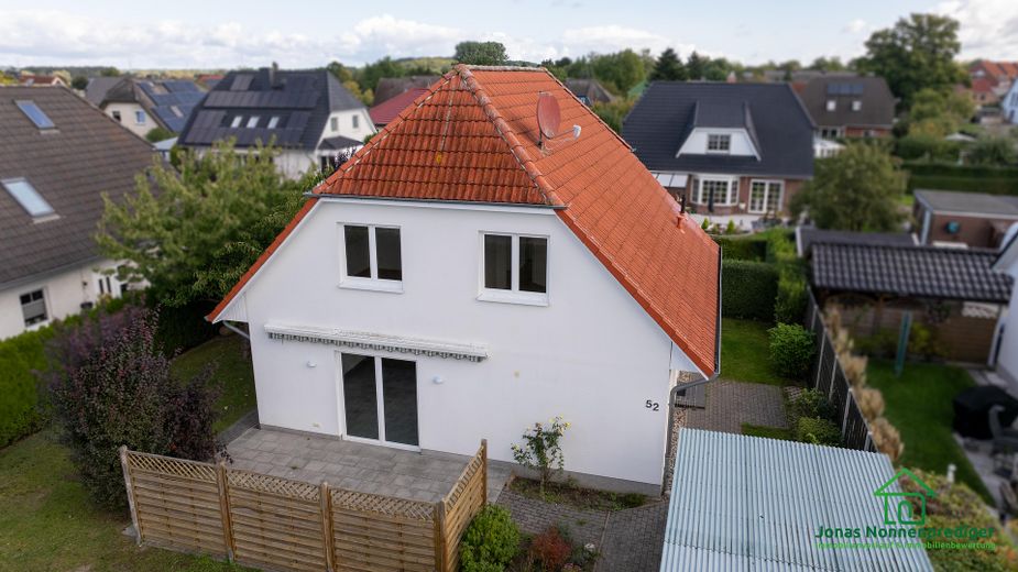Einfamilienhaus mit Carport und Garten – Foto 13