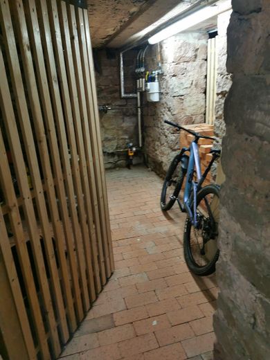 Charmantes Mehrfamilienhaus mit 3 Wohneinheiten in Konz – Kellerbeschlag DG