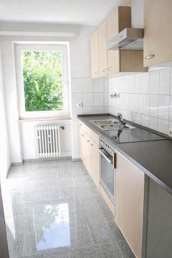 Charming 2-room apartment in Munich-Sendling-Westpark - commission-free – Küche