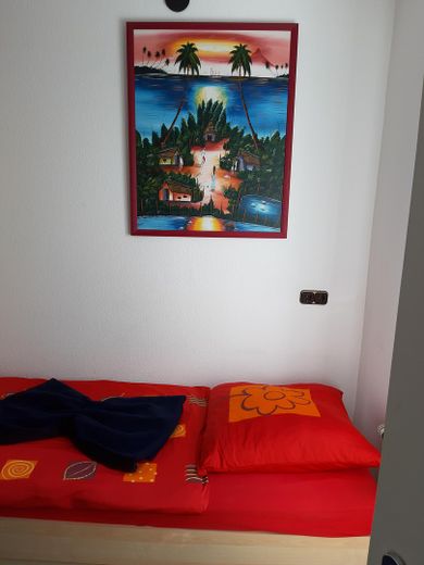 ***Traumhaftes Haus mit Whirlpool zwischen Köln und Bonn – Wohnen – Einzelbett 1 Etage