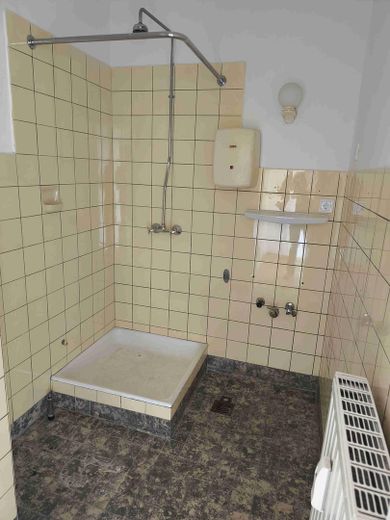 Heidestr. 5  Zemin kat sağ Daire 2: Balkonlu, yeni yenilenmiş 3 odalı daire – Dusch-Bad