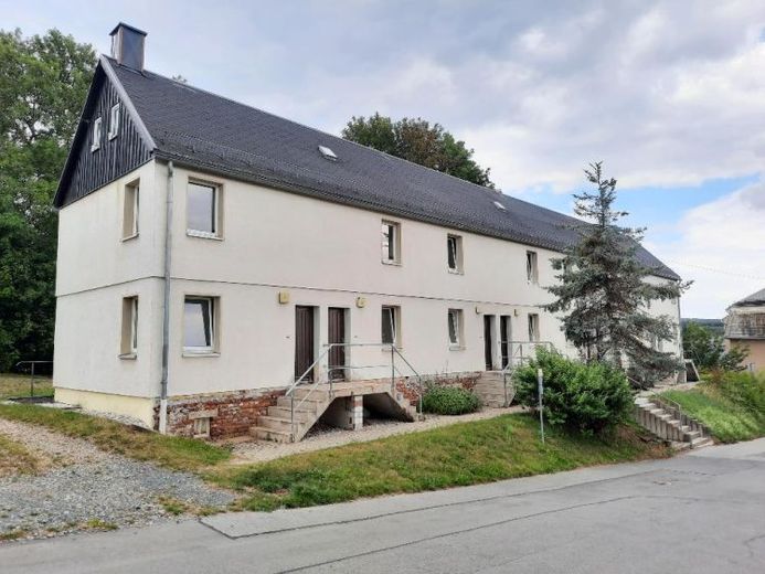 ! Single-Wohnung in Mylau Mini-Reihenhaus inkl. Stellplatz mit oder ohne Garten ! – Photo 1