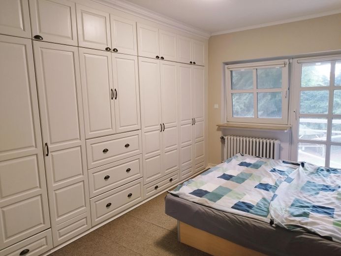 Stilvolles Einfamilienhaus in Oberneuland – Einbauschrank Schlafzimmer