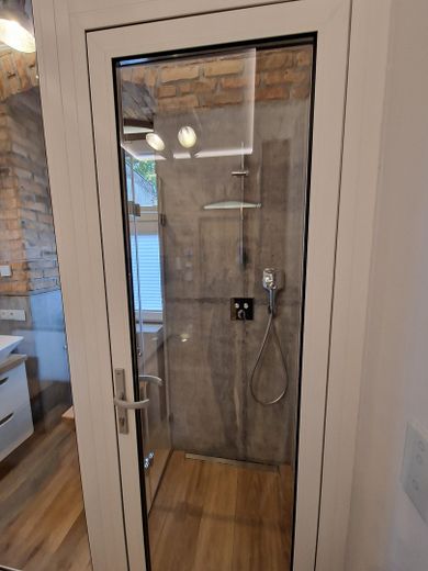 Efficiently usable office space on Lausitzer Straße – Badezimmer / Dusche