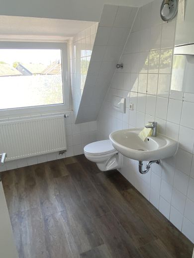 Hannover-Misburg 2 MFH - 11 Wohneinheiten mit insgesamt ca. 660 Wohnfläche – Haus 87 DG Bad II