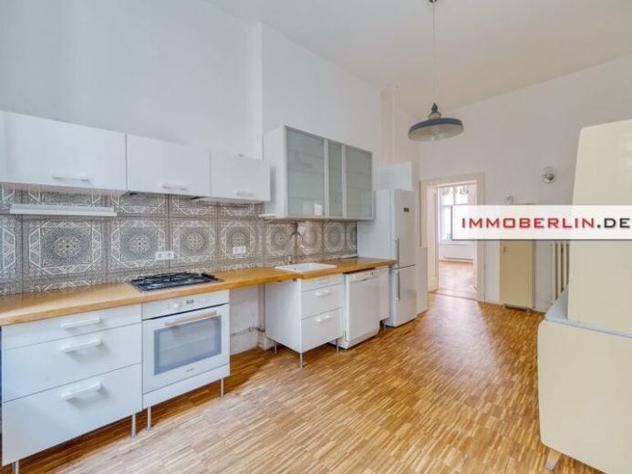 IMMOBERLIN.DE — Вишукана квартира в старому будинку в тихому місці поблизу Ку’дамма – Photo 1