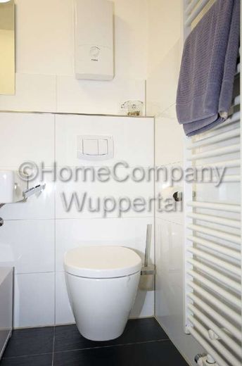 Business apartment with high-quality furnishings, cleaning service and DSL Wi-Fi – 75c8deae63039d8c6eb8e9590a846faa257b62e2.jpg