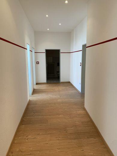 # Idealne dla waszego WG: Przestronne mieszkanie o powierzchni 130 m² z nową łazienką i dużą kuchnią z jadalnią w najlepszej lokalizacji – Photo 6