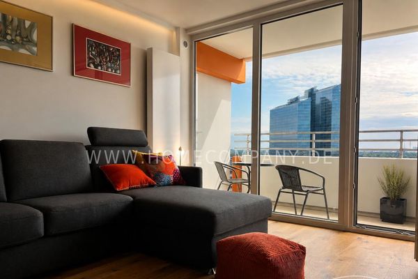 Erstbezug nach Komplettsanierung – Hochwertiges Executive-Studio mit Alpenblick in Schwabing