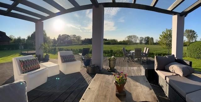 Hamburg'un kapılarında enerji verimli müstakil ev – Blick von der Terrasse