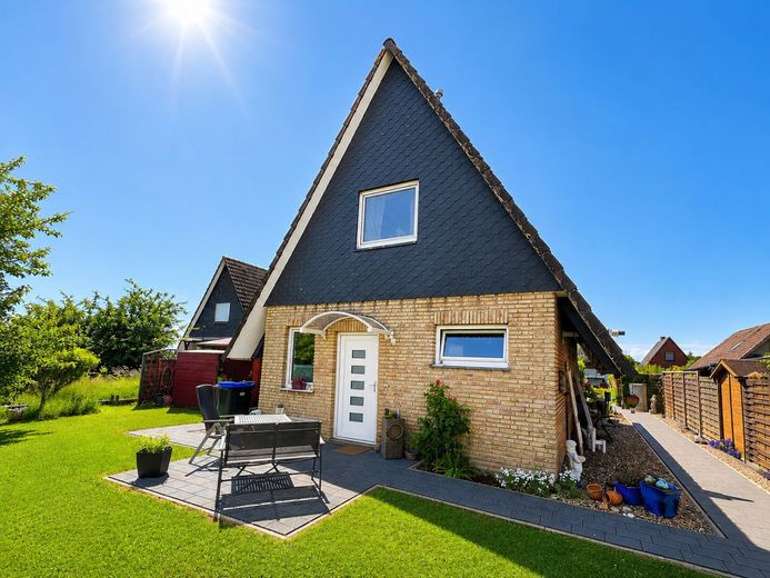 Nordsee-Auszeit mit Blick in die 
Natur - Ihr Ferienhaus in Spieka-Neufeld – Titel