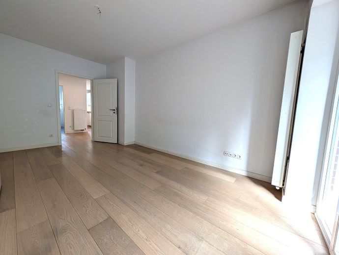 Top modernisierte ETW in HH-Eimsbüttel – Wohnzimmer 