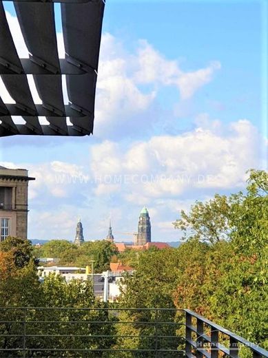 23164 HomeCompany Dresden Möbliert/Furnished Studio Dachgeschoß-Apartment in Dresden-Strehlen/Uninähe mit Terrasse! max. 2 Personen – 3c8179cd5759ba3a4c98574a17847318e3db16ea.jpg