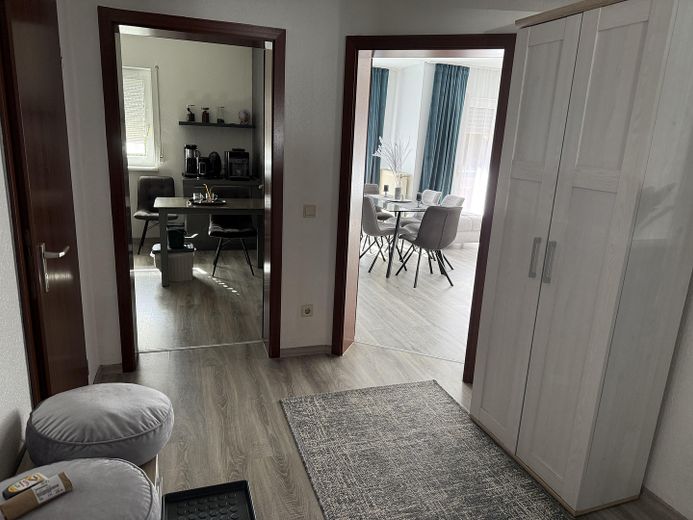 Großzügige 3-Zimmer-Erdgeschosswohnung in Eisenberg – Foto 2