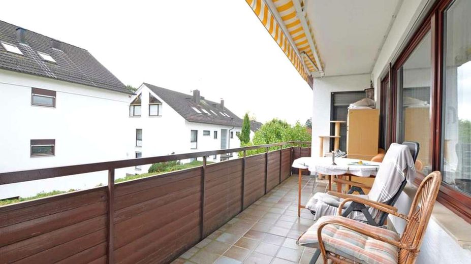 125 m² w Leo.-Warmbronn: 4,5 pokoju, balkon od południa, garaż i miejsce parkingowe – bez prowizji – Südbalkon – weitere Ansicht