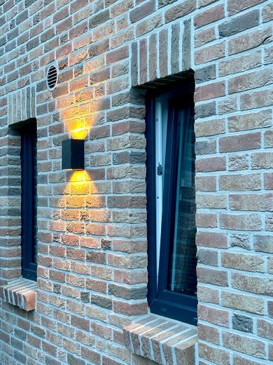 Energieeffizienzklasse A+: Exklusive DHH in bester Lage von Duvenstedt – Provisionsfrei – Abendstimmung