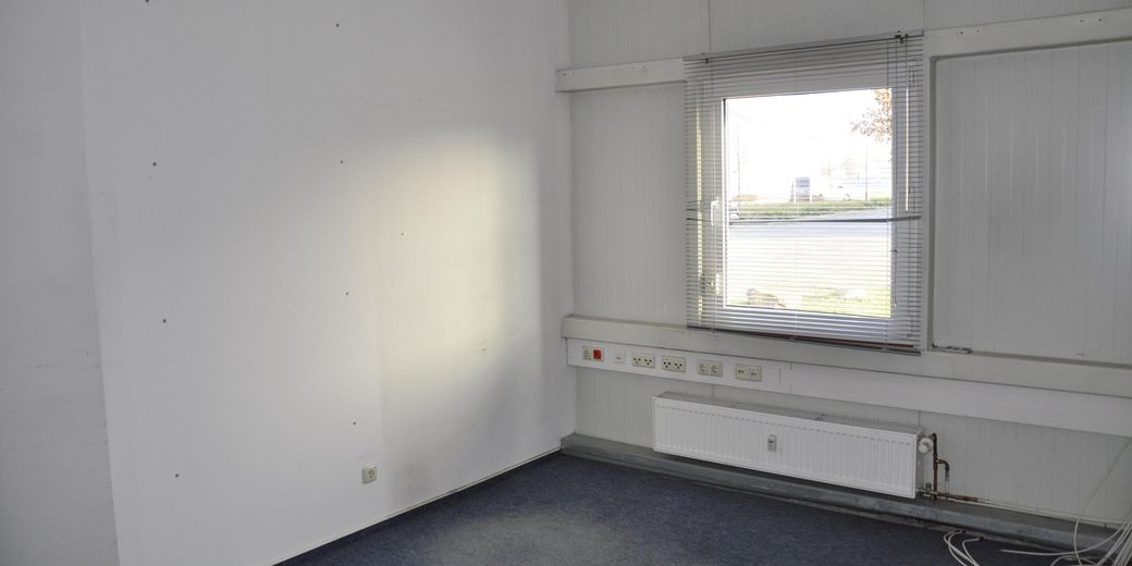 Gewerbeobjekt/Halle mit Büro und Stellplätzen zentral gelegen in Wismar-Westhafen – 5 Büroansicht