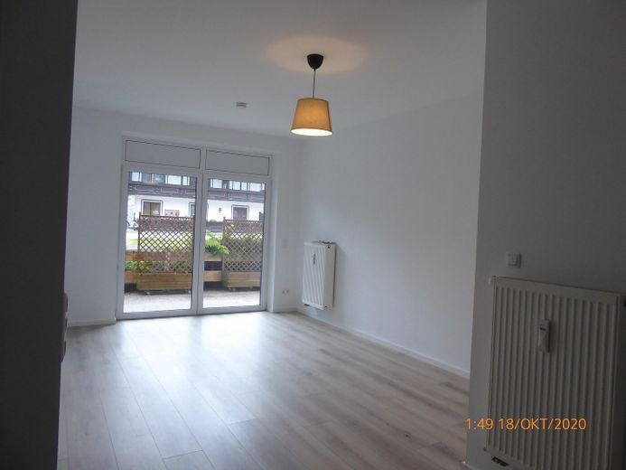 NACHMIETER für Traumwohnung in Traumlage gesucht! – offener Wohnbereich an Terrass
