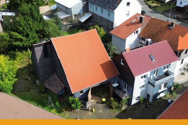FAMILIENHEIM FÜR GARTEN- UND TIERFREUNDE!
KEINE KÄUFERPROVISION!
