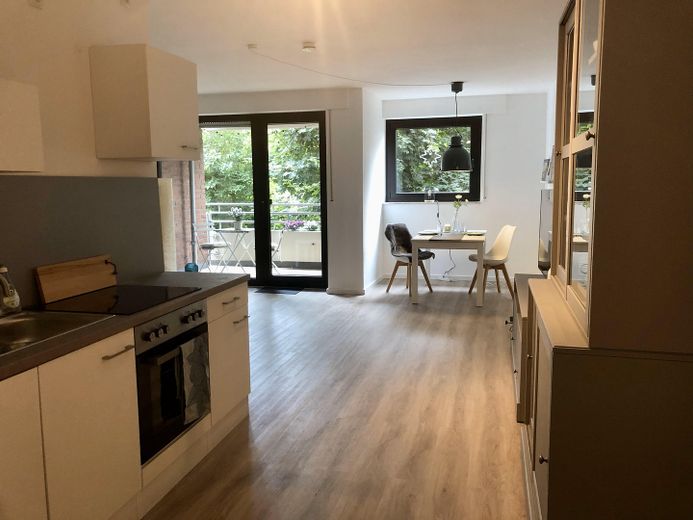 Modernes, möbliertes Apartment in zentraler Lage – Foto 1