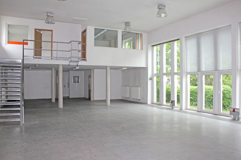 Halle mit Empore