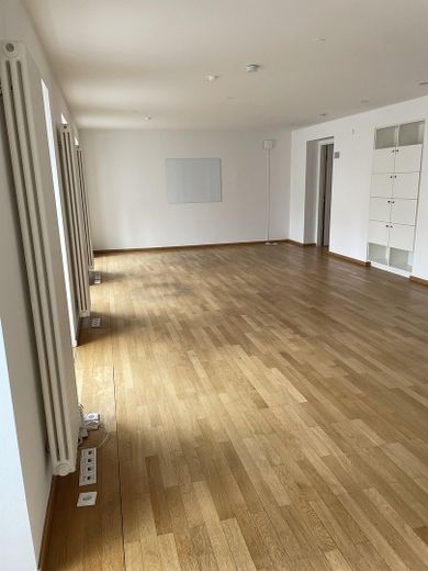 Workspace in Top-Lage: 3 Floors für dein Team im Herzen Münchens – OG 1 Raum 1