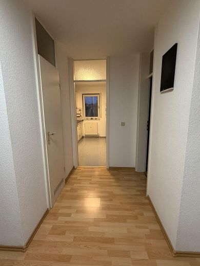 Tolle 3-Zimmer-Wohnung mit Aufzug+Balkon+Tiefgarage in Karlsruhe – Flur