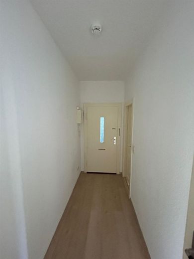 Großzügige 2-Zimmer mit Laminat, Balkon und Wannenbad zum Toppreis in ruhiger Lage! – PHOTO-2025-04-29-09-05-54_8