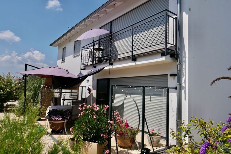 2-FH mit sep. Wohnbereich Energieklasse A - Photovoltaik und Solaranlage - Traumhaft schöne Lage! – L1005500