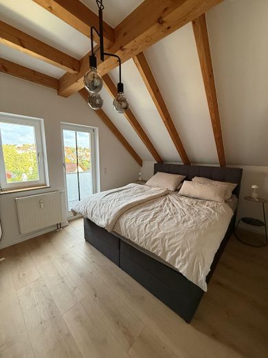 Moderne 3-Zimmer-Maisonette mit 3 Balkonen, Garage & Panoramablick über Würzburg – Foto 7
