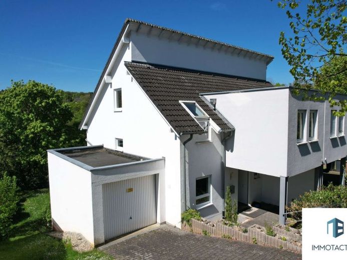 Großzügige Doppelhaushälfte mit 143 m² Wohnfläche und Kindergarten in Laufnähe in Bad Sobernheim – Foto 1