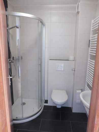 Großzügige 3-Zimmerwohnung, 96 m², in bester Lage Würzburg-Frauenland – Bad 2