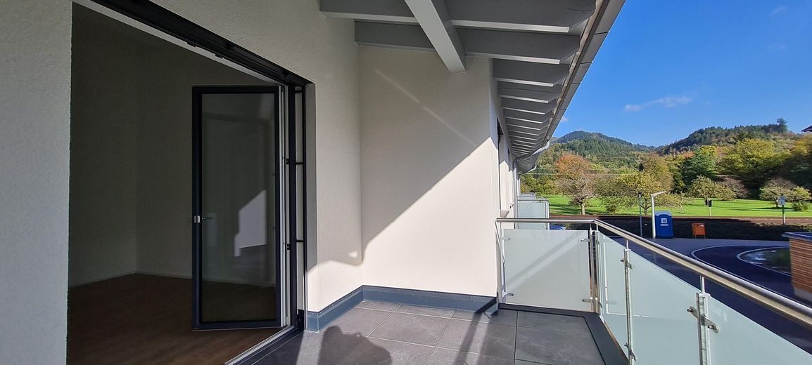 Neuwertiges Reihenmittelhaus in Bad Säckingen Wallbach – Balkon Elternschlafzimmer
