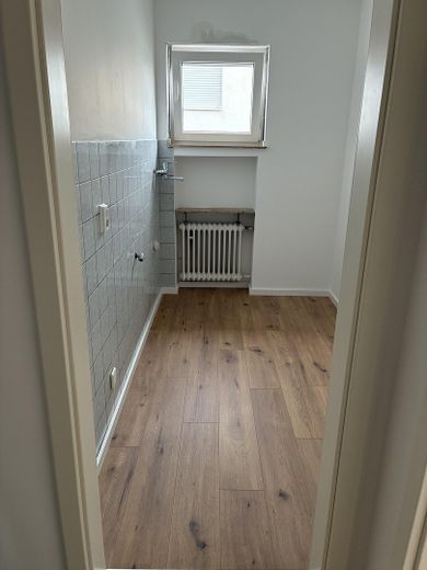 Schöne, renovierte 2 Zimmer- Wohnung mit Balkon – Foto 6