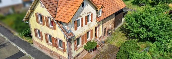 Charmantes Bauernhaus mit schönem Garten