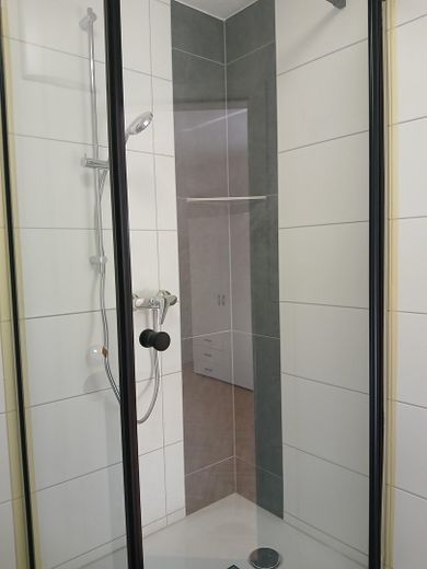 Bad - Ansicht Dusche