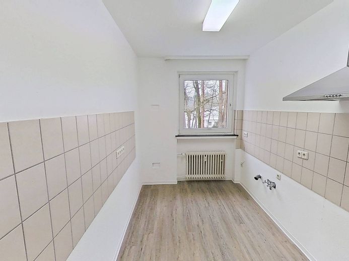 Perfekt für Paare oder eine kleine Familie: Gemütliche 3-Zimmer-Wohnung mit BALKON – Ansicht I: Küche