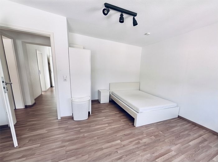 Sofort bezugsfreie 80 m² 3-Zi.-Wohnung – 3er WG-geeignet & 5,5 % Sonder AfA dank Gutachten – Zimmer 1