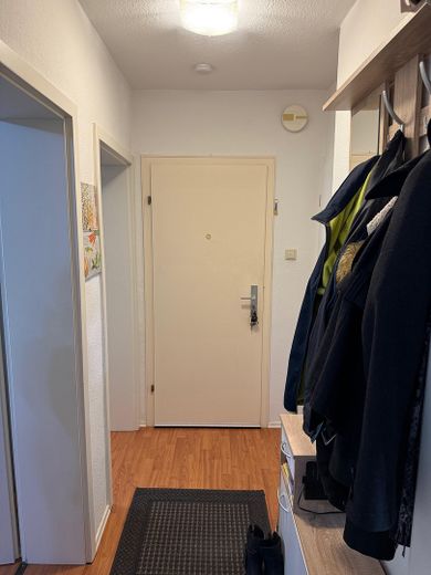 Apartamento ideal para solteros cerca del hospital, con jardín propio – Flur