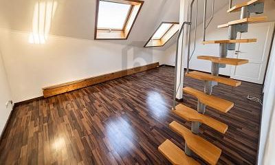 JASNY DWUPOZIOMOWY APARTAMENT Z 2 ANTRESOLAMI – 1790952201_eab328.jpg