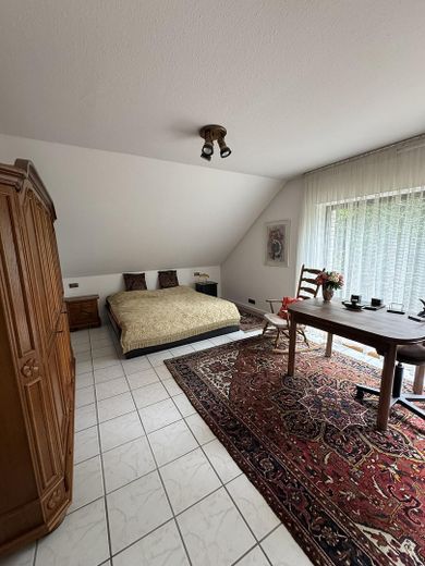 Beaucoup d’espace pour vos projets et rêves, spacieuse maison individuelle avec appartement indépendant à Cologne-Hahnwald – Schlafzimmer 1. OG