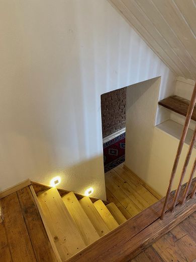 Renovierte 2,5-Zimmer Möblierte Wohnung Galerie Loft in Rottenburg – Aufgang Eingang