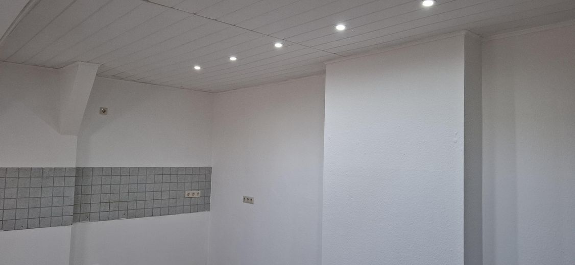 4-Raum-DG-Wohnung mit Garage in Kretzschau – Decken-Beleuchtung